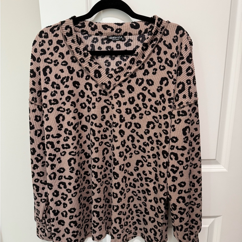 NWOT Never worn. HEIMISH USA Leopard Print Blouse - Black and Tan